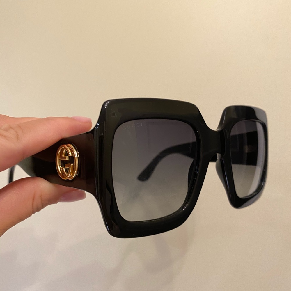Authentic Oversized square Gucci sunglasses